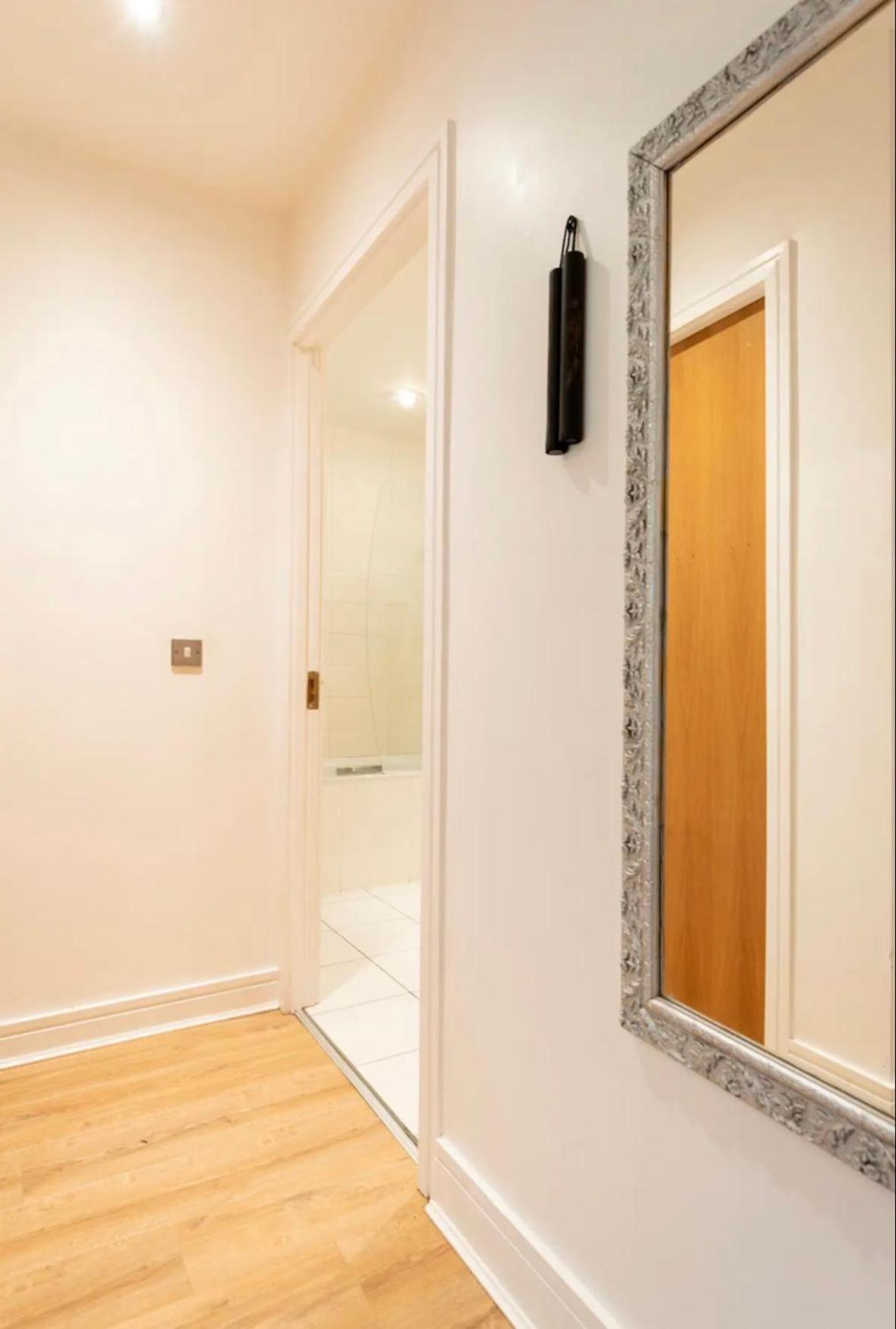 Spacious Room With Relaxing View 더블린 외부 사진