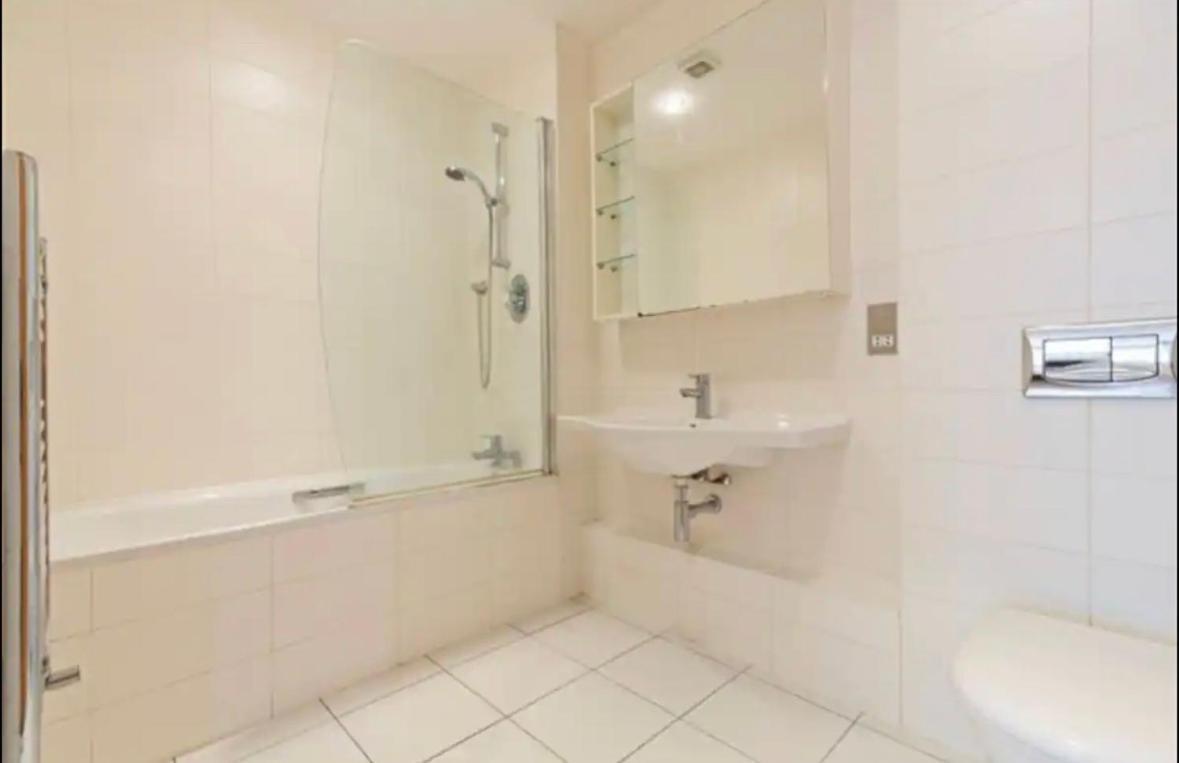 Spacious Room With Relaxing View 더블린 외부 사진